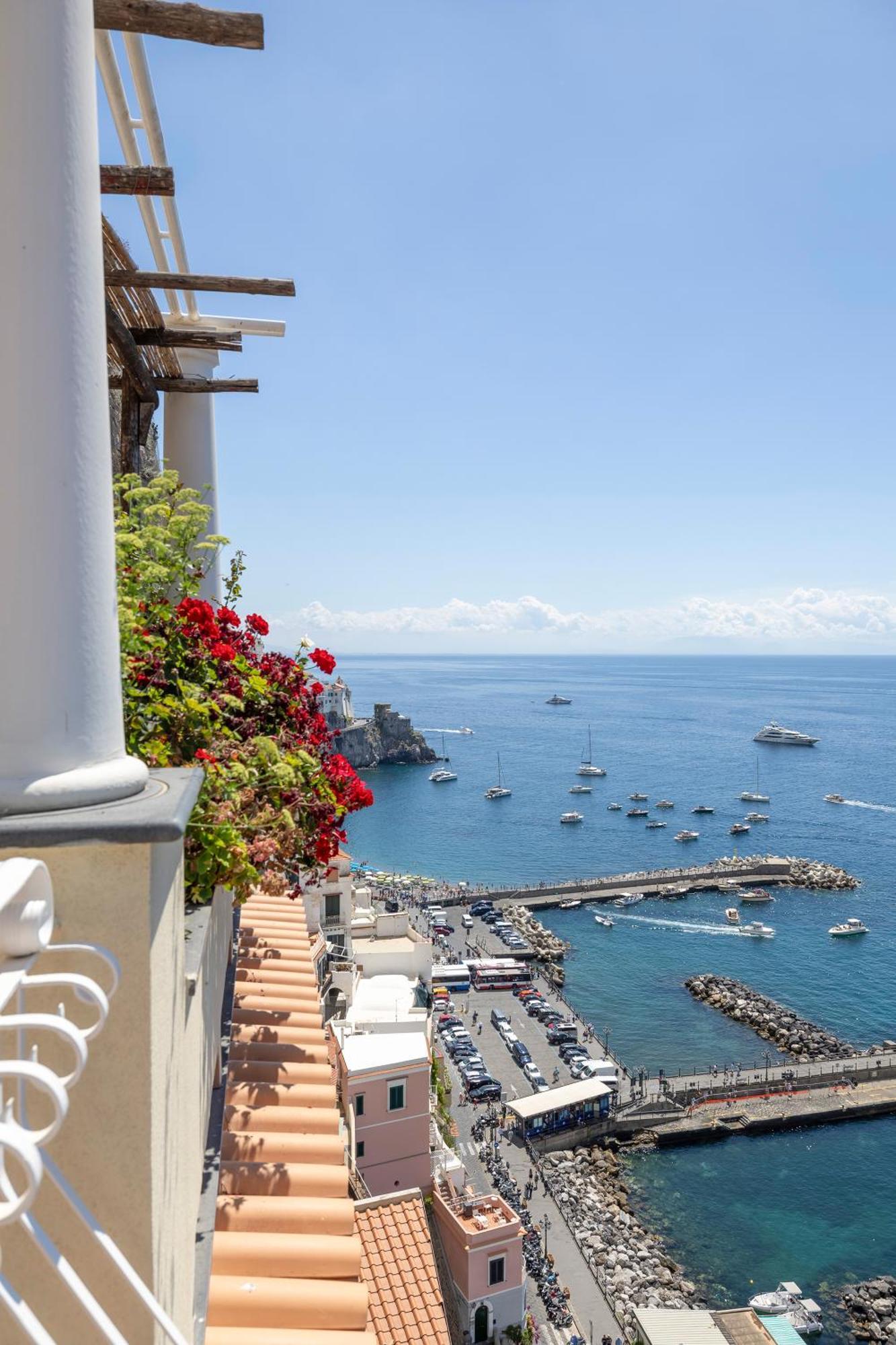 Apartments Amalfi Design Sea View Accessible By 250 Steps Ngoại thất bức ảnh