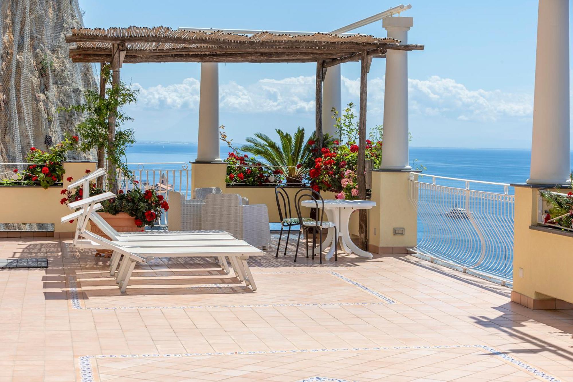 Apartments Amalfi Design Sea View Accessible By 250 Steps Ngoại thất bức ảnh