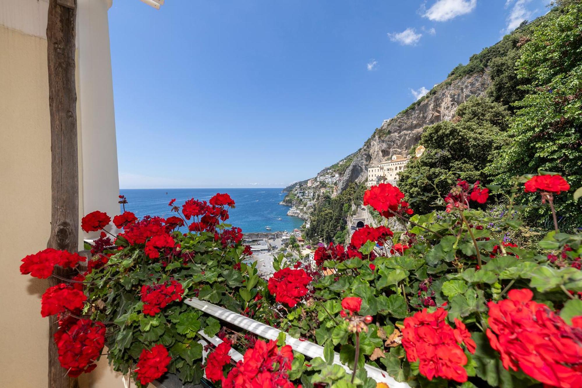 Apartments Amalfi Design Sea View Accessible By 250 Steps Ngoại thất bức ảnh