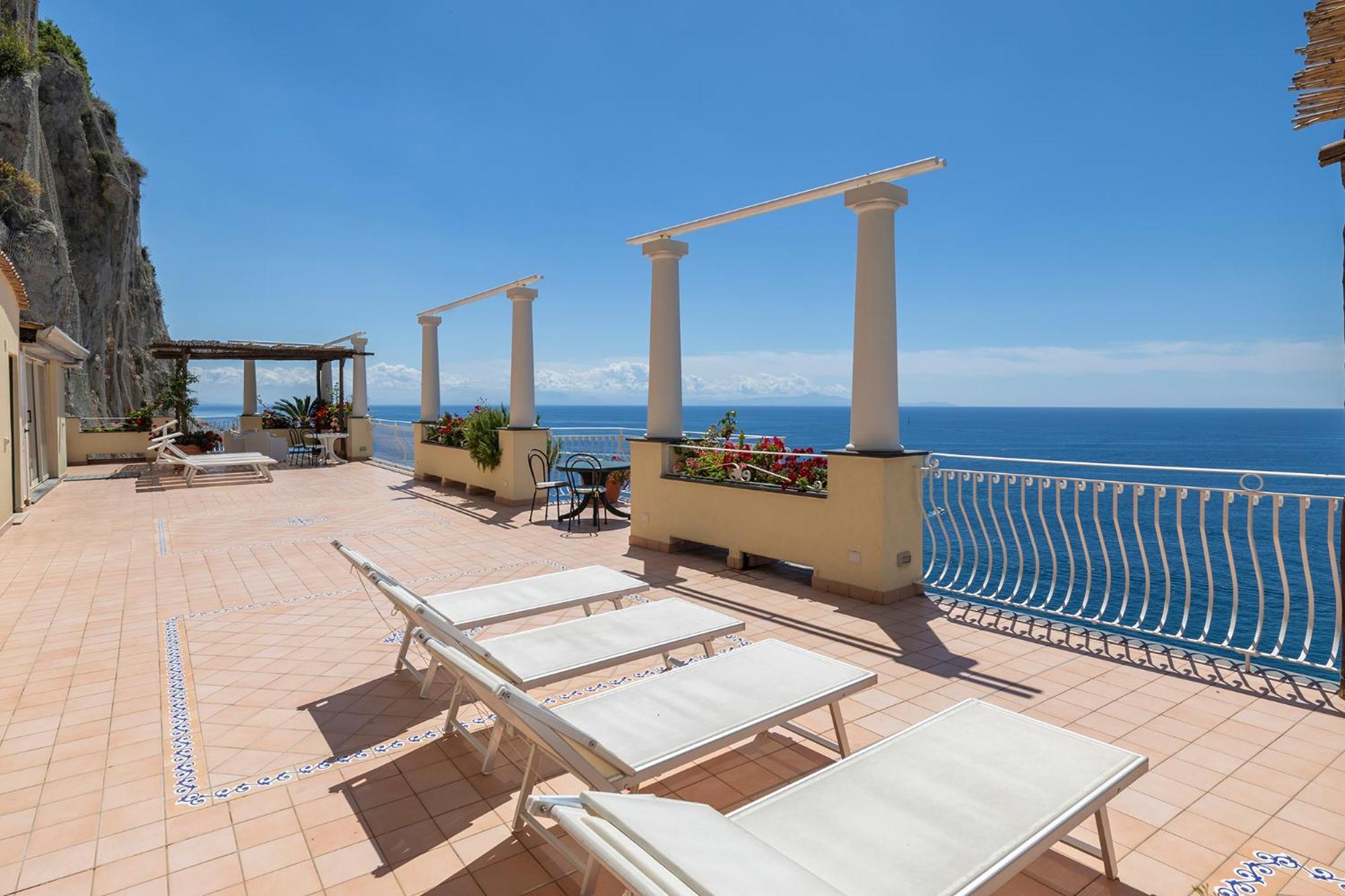 Apartments Amalfi Design Sea View Accessible By 250 Steps Ngoại thất bức ảnh