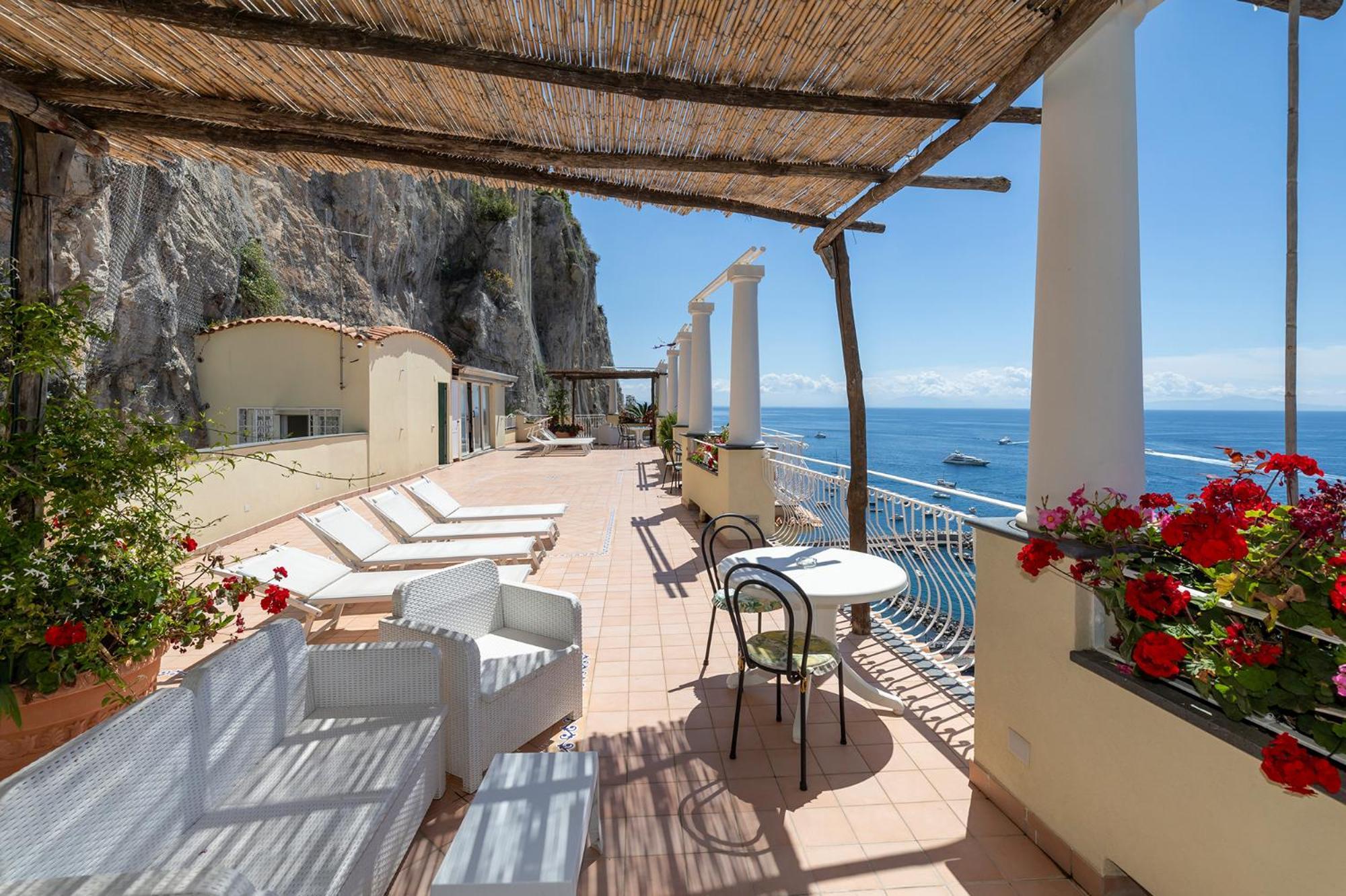 Apartments Amalfi Design Sea View Accessible By 250 Steps Ngoại thất bức ảnh