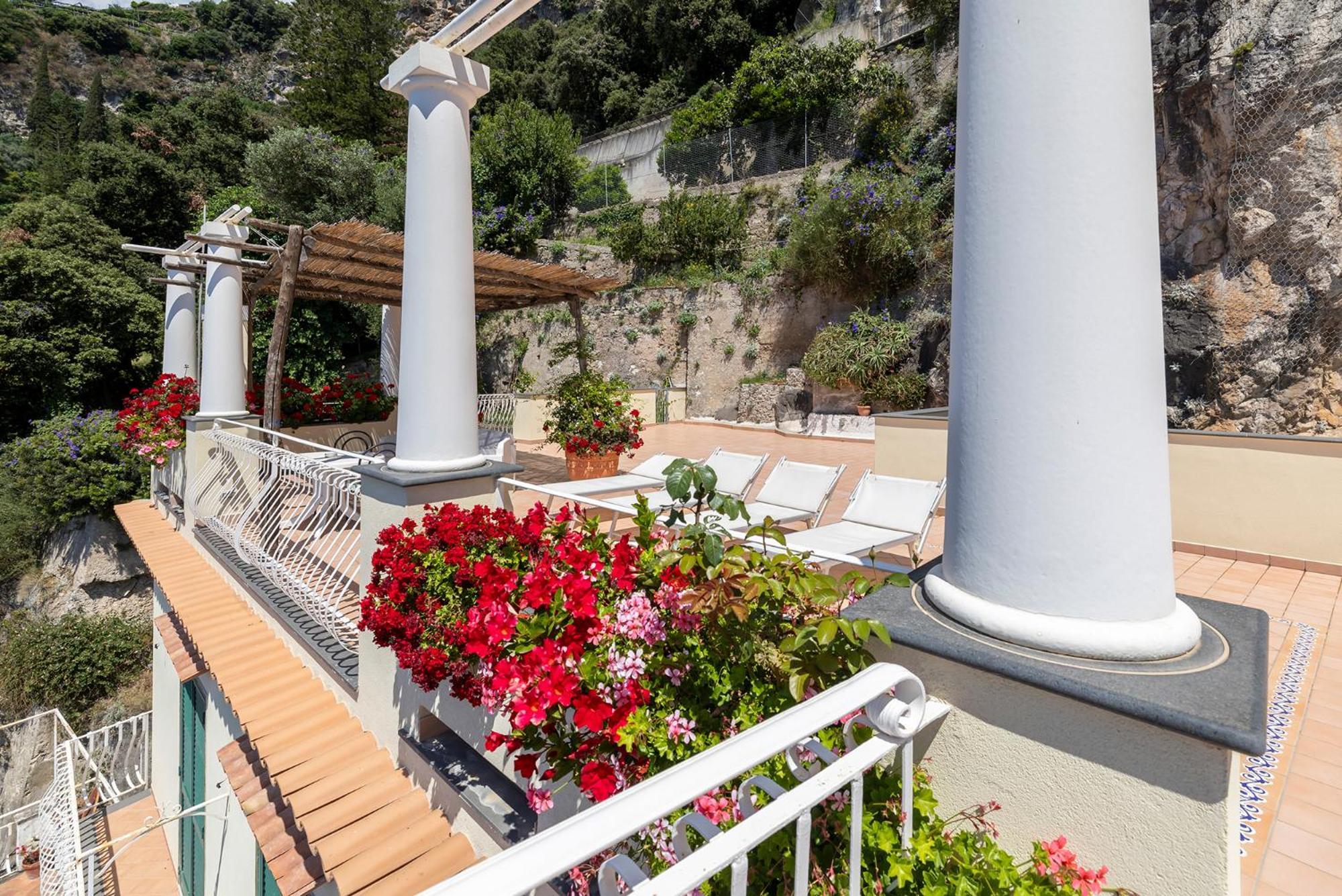 Apartments Amalfi Design Sea View Accessible By 250 Steps Ngoại thất bức ảnh